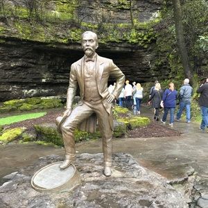 Meet your Posher, Evan